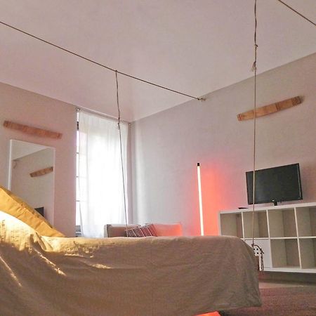 La Casa Di Milly Apartman Alba  Kültér fotó